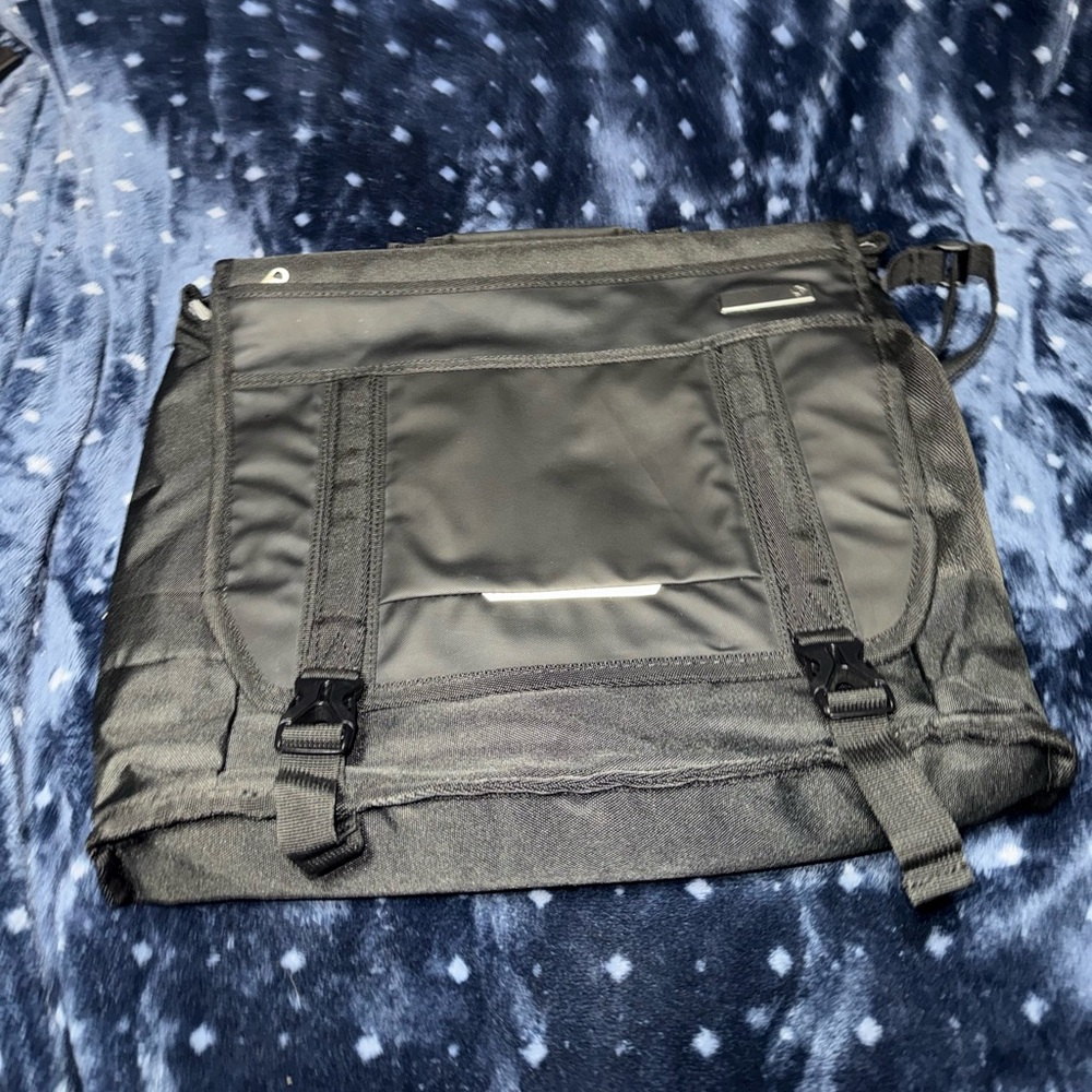 Samsonite Black and Gray Men's Messenger Bag